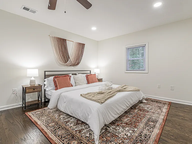 1215 Anchor Ter SW — Photo 8