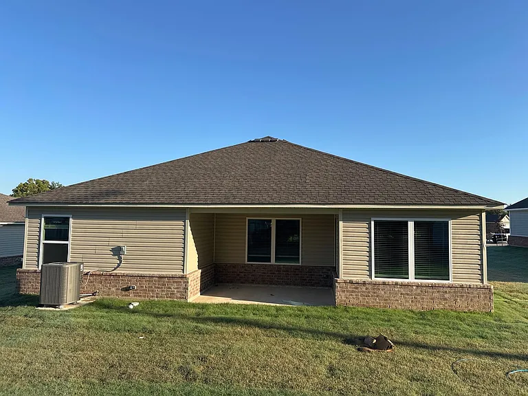 8205 E Oakland St — Photo 16