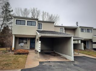 6349 Wainscot Dr SE, Grand Rapids, MI 49546