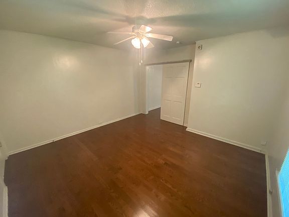 3rd image of 1019 Sedgefield St #B