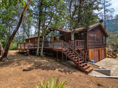 701 Crest Dr, Canyonville, OR, 97417