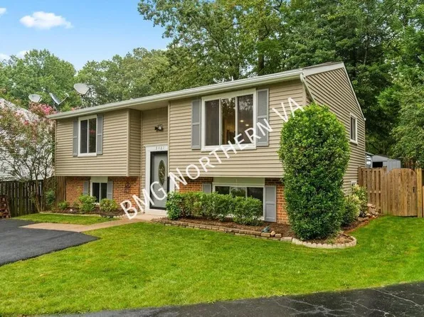 8461 Yellow Leaf Ct, Springfield, VA 22153