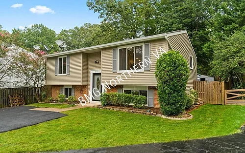 8461 Yellow Leaf Ct Photo 1