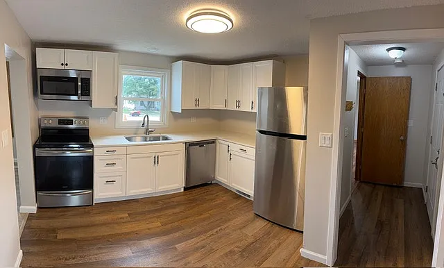 400 S Main St #1 — Photo 4