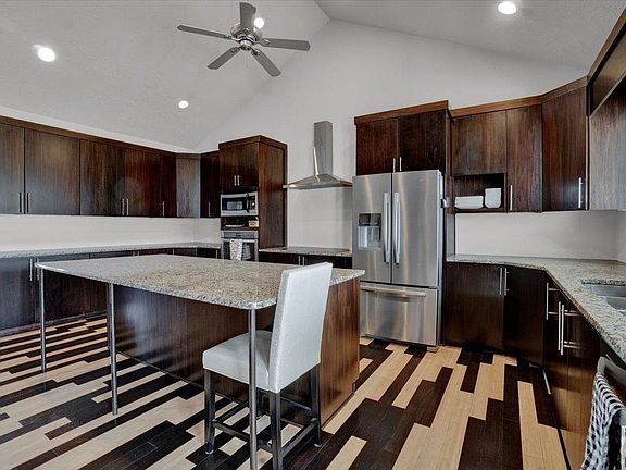 5th image of 1105 S Falcon Ct