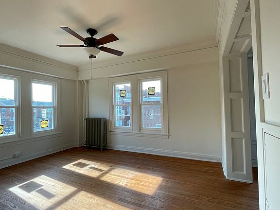5th image of 406 N Prairie St #10
