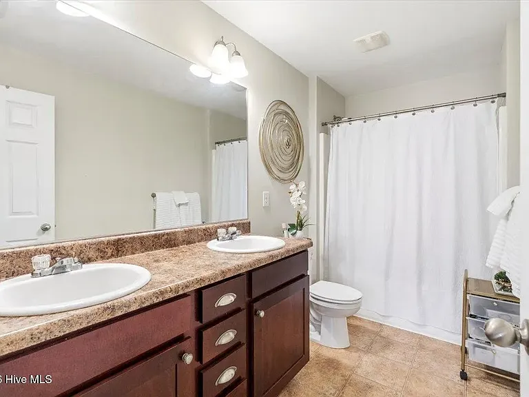 2047 Reserve Ln — Photo 17