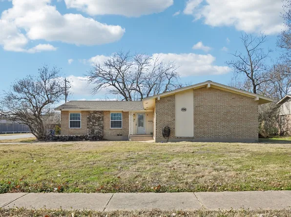 596 Surf St, Lewisville, TX 75067