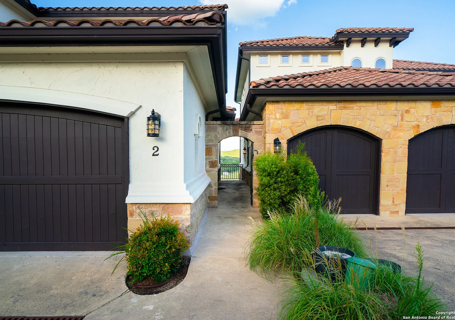 3 bed, 2.5 bath, 2225 sqft, $2,750 — Photo 4