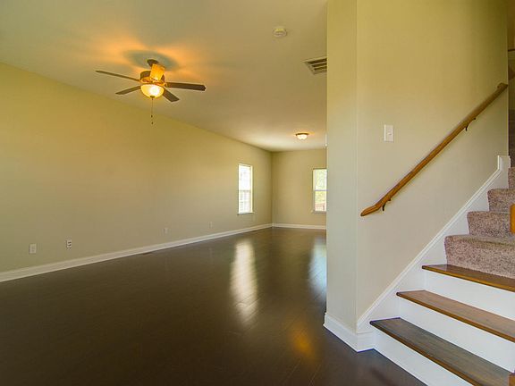 2nd image of 622 Napa Valley Ct