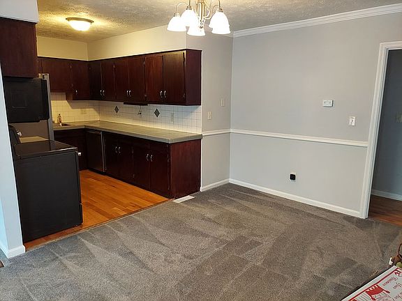 3rd image of 531-533 Winston Way