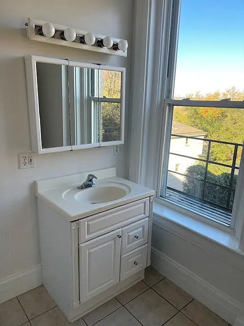 Spacious 1-Bed Gem with Deck & Off-Street Parking 2469 W McMicken Ave — Photo 4