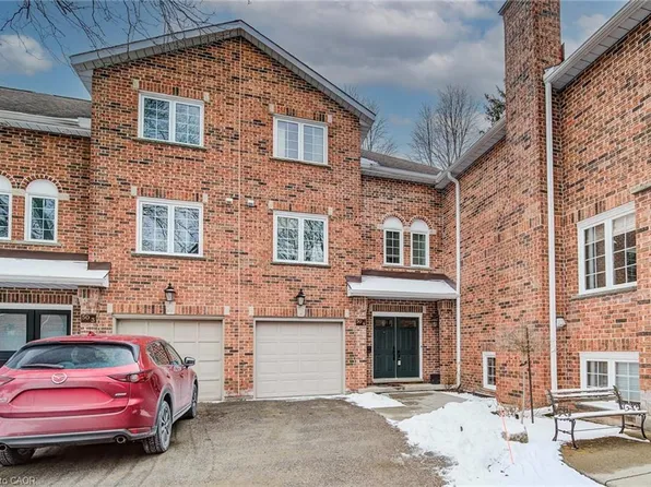 50 Allen St W #4, Waterloo, ON N2L 6H3