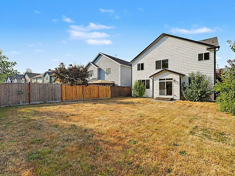 6038 Discovery St E — Photo 48