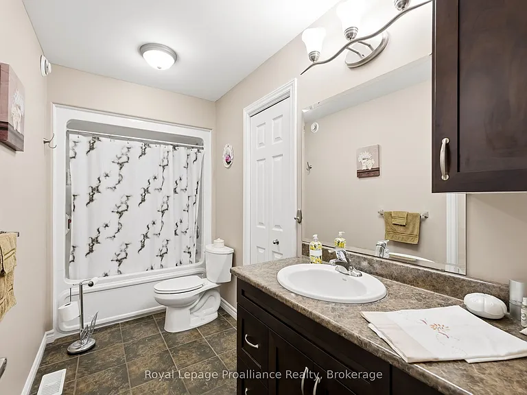 23 Fox Den Dr — Photo 14