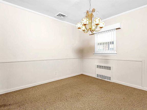 4th image of 250-52 42nd Ave