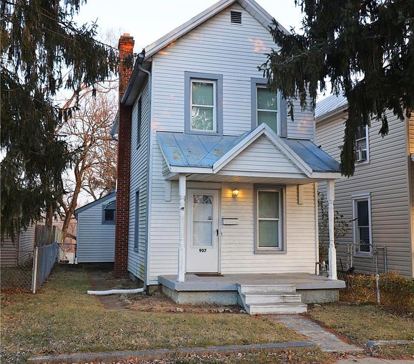 1st image of 907 E Pearl St