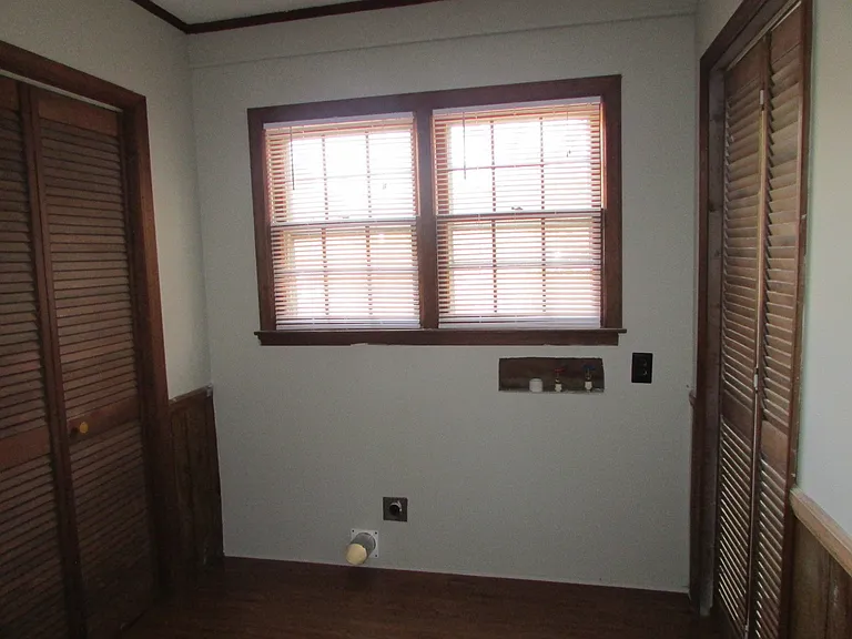 310 E Parkwood St — Photo 5