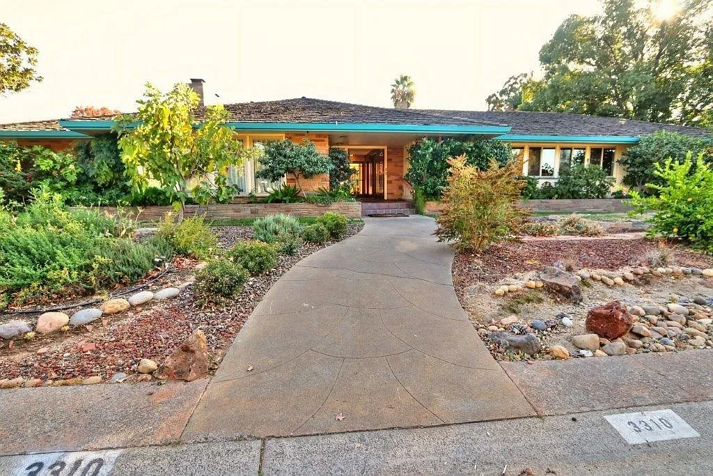 3310 Ellenmere Dr photo 1