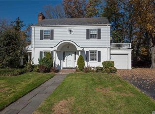 509 Raymond St, Rockville Centre, NY 11570