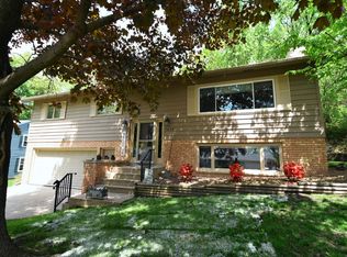 1023 Sierra Ln NE, Rochester, MN 55906