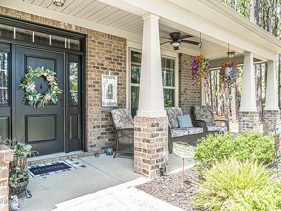 3rd image of 4 Whitman Court