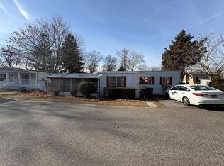 1964 River Rd UNIT 13, Calverton, NY 11933