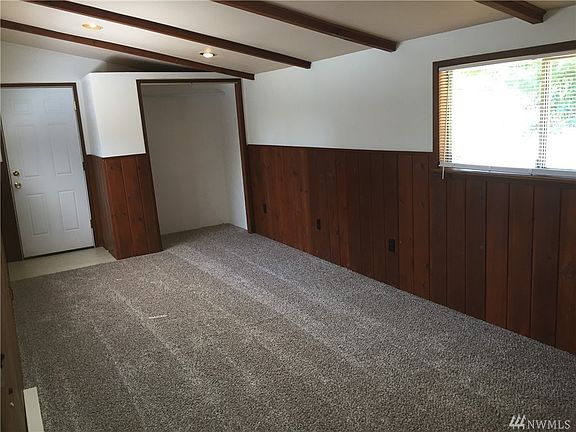 5th image of 5409 328th St E