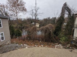 1264 State St, Alton, IL 62002