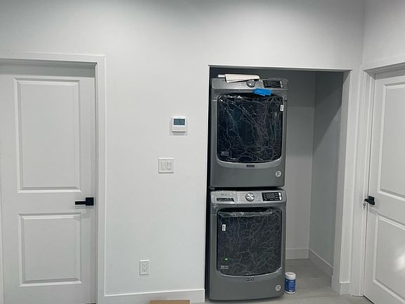 3rd image of 18707 Cranbrook Ave