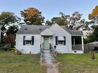 114 Fairview Cir N, Portsmouth, VA 23702