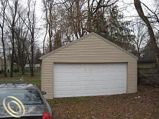 3rd image of 20399 Beatrice St