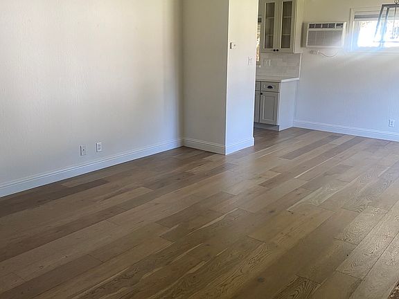 5th image of 520 Arnold Dr