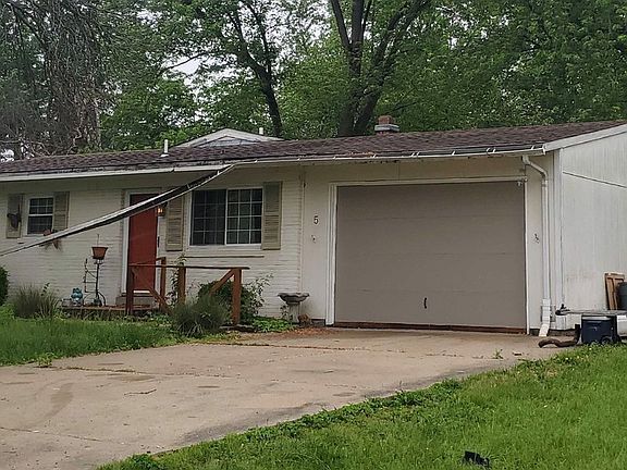 4th image of 5 S Perry Cir