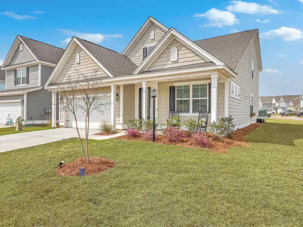 667 Black Pine Rd, Moncks Corner, SC 29461