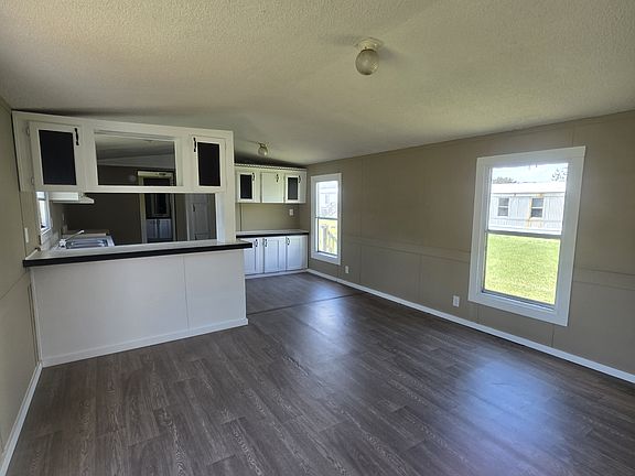 3rd image of 2312 Turnberry Rd