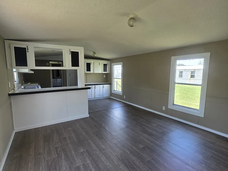 2312 Turnberry Rd — Photo 3