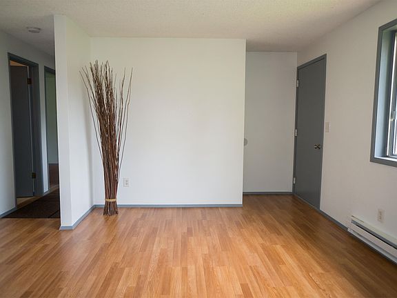 5th image of 1329 Z St APT F