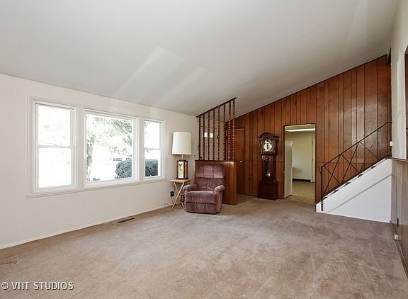 2nd image of 121 Madera Cir