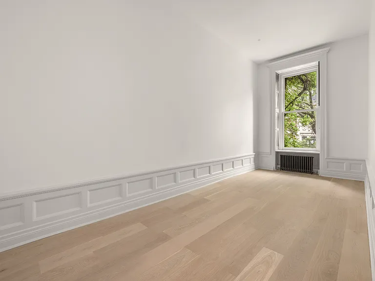 33 W 74th St #1 — Photo 19