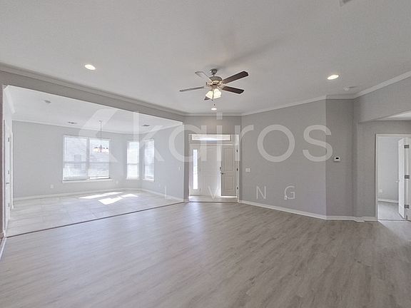 3rd image of 3900 Durham Dr