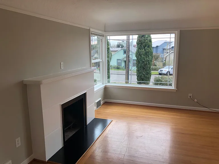 350 NE 76th St — Photo 13