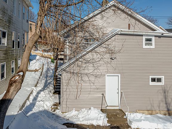 3rd image of 429 Washington Avenue