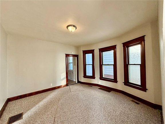 3rd image of 2619 Sacramento St