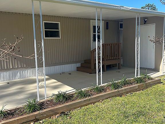 4th image of 168 Costa Cir