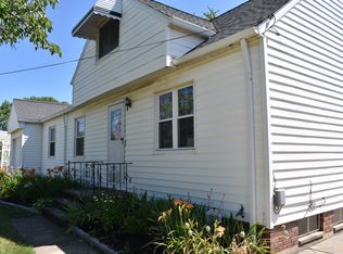 5289 Smith Rd, Brookpark, OH 44142