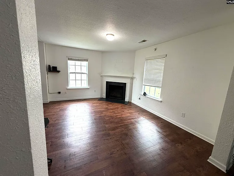 836 Chariot Way — Photo 27