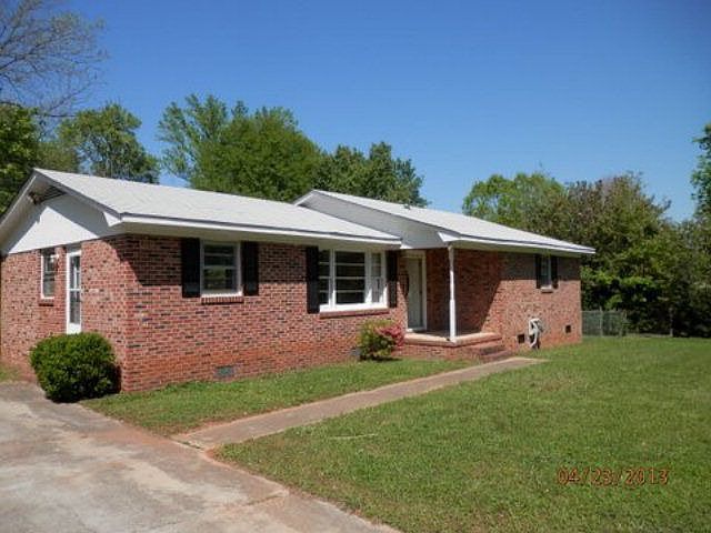 1st image of 108 Greenbriar Dr
