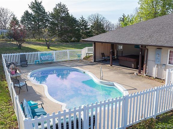 4th image of 294 Westwood Dr