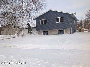 1st image of 820 5th Ave E